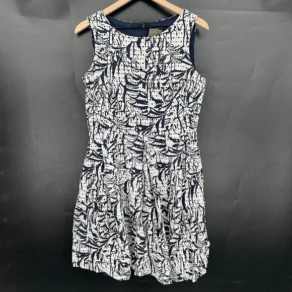 Taylor | Dresses | Taylor Eyelet Lace Abstract Floral Fit Flare Dress Navy  Blue White Preppy 2 | Poshmark